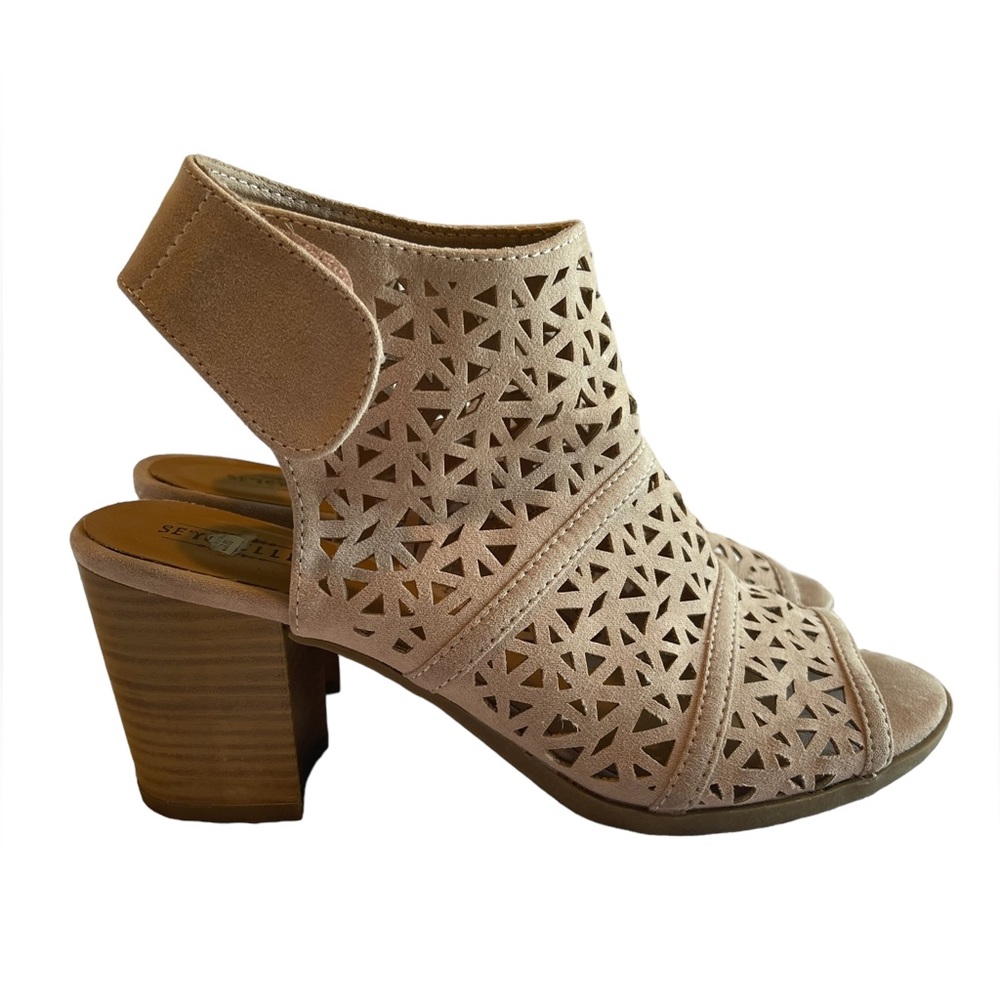 Seychelles Virgo Laser Cut Block Heel Sandals | Size 6